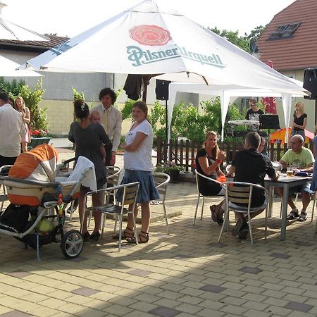 Hotel Pod Sluncem Třebíz 외부 사진